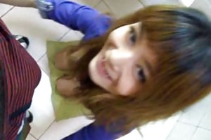 Blonda ha ricevuto nel culo da un uomo-medico