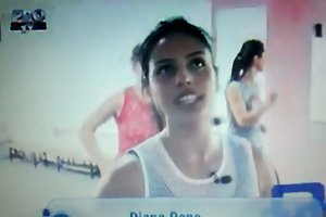 Fragile ragazza si scopa con la barba pasticcere