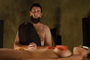 Amante bella alle spalle del marito