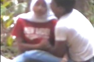 I genitori hanno dato comunale scopare la loro figlia