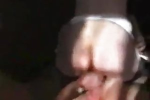 Ha legato un ragazzo e un sacco di