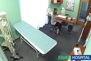 Bella blonda succhia cazzo e gratifica il tuo amante