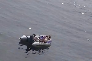 Snella bionda passa casting nella sua camera da letto