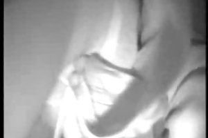 Padre e figlia violentata fino a quando non vede la madre