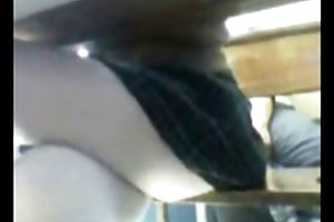 Giovani ragazze amano i pompini e il gusto di sperma