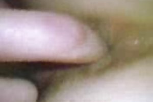 Massaggiatrice bionda ottiene piacere da un grande fine dell'amico