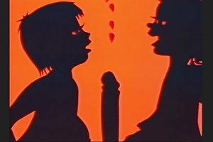 Anale divertimento e sega con grande dildo affascinanti fanciulle