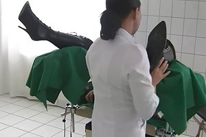 Scopato una puttana per il bottino