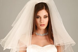Snella bionda si occupa di sesso di gruppo con i tuoi amici