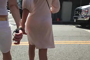 Russa seduce un ragazzo con un margine di peter sul gentil sesso bianco mutande
